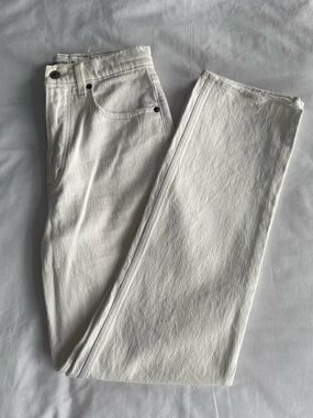 Abercrombie & Fitch White 90s Straight Ultra High Rise Jean